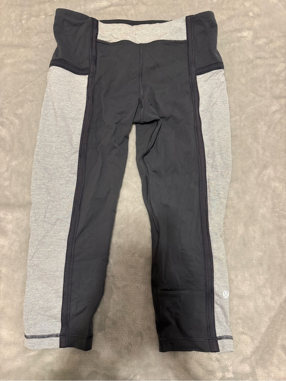 Lululemon Size 6 Capri Leggings